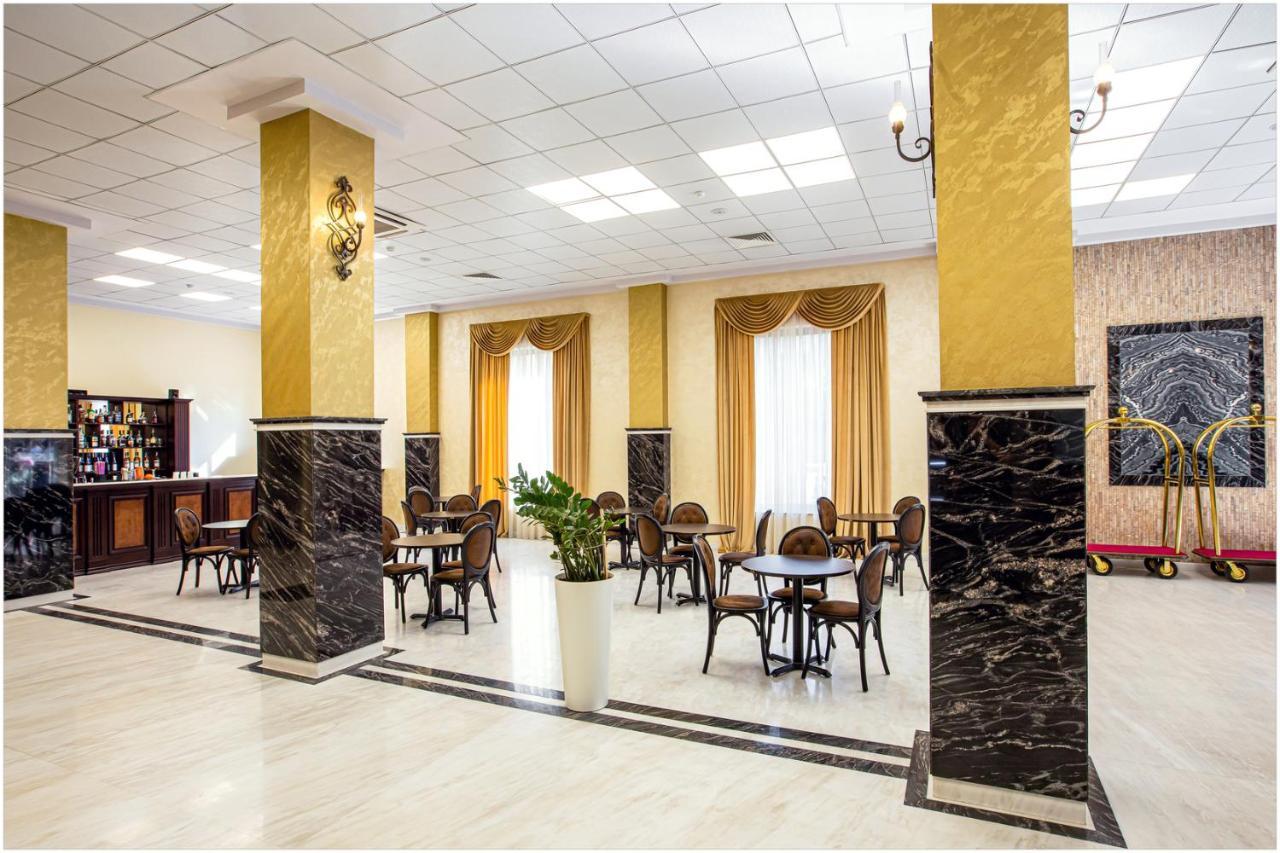 Ani Grand Hotel Yerevan Exterior photo